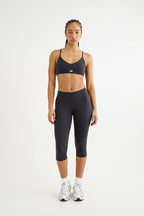 Black sculpting sports bra built in cups Godde888 women's activewear gym pilates