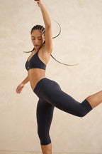 Black sports bra side view women's activewear gym padel